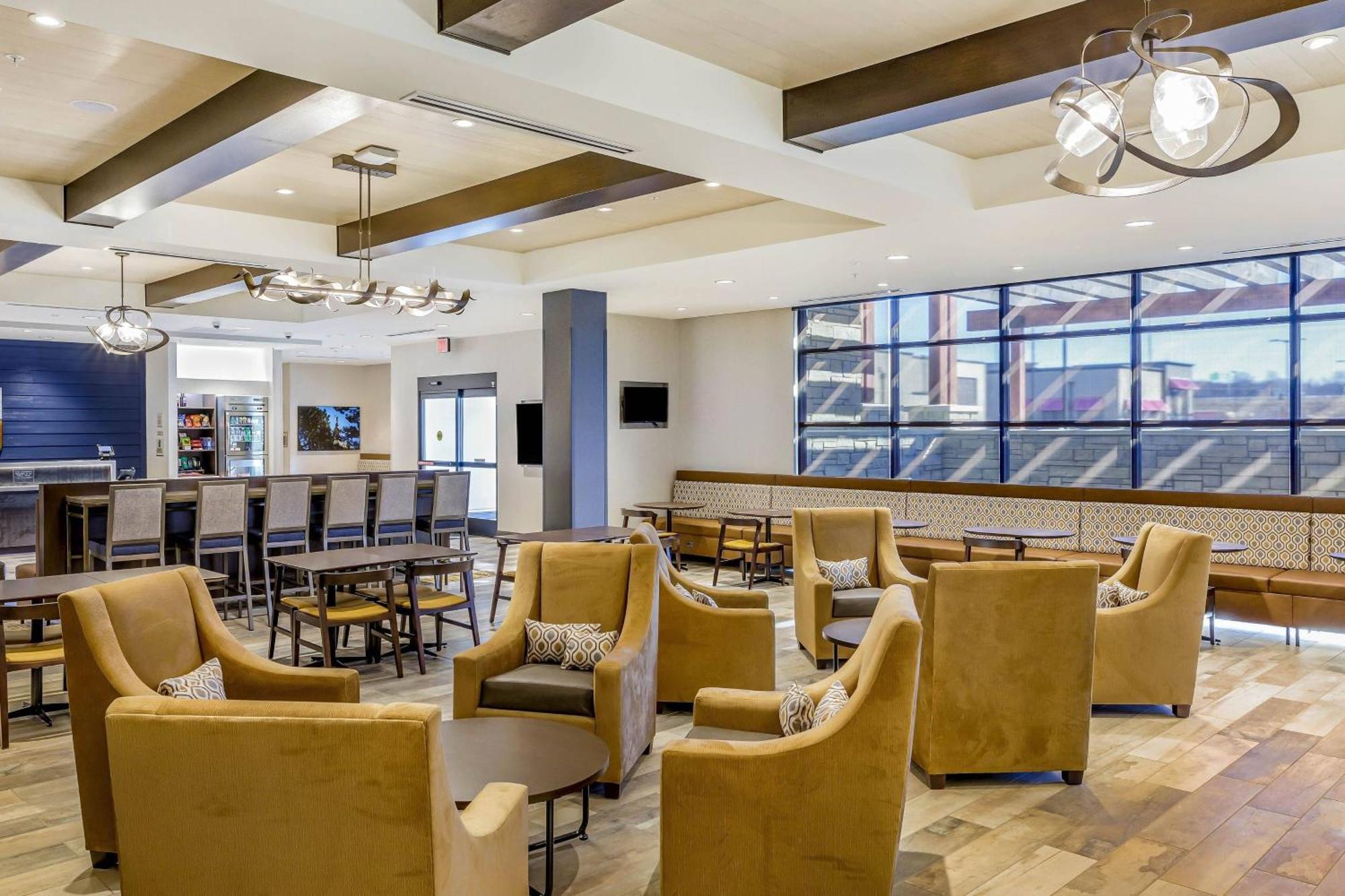 Springhill Suites By Marriott Topeka Southwest Eksteriør billede